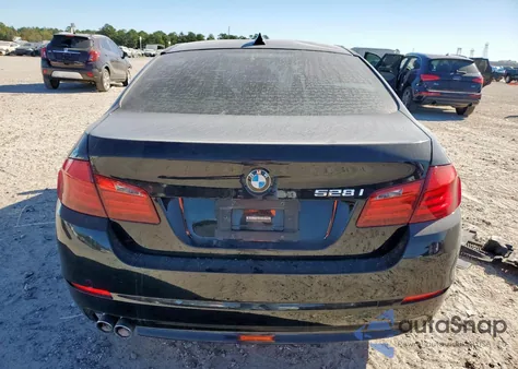 2011 BMW 528 I z USA, uszkodzony, nr VIN WBAFR1C56BC744052